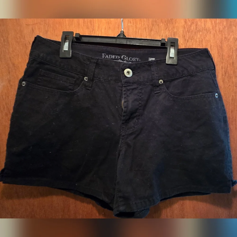 Faded Glory NWT Women's Black denim Shorts Sz4 - Picture 2 of 6